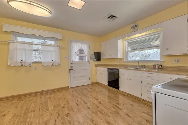 $285,000 | 1532 California Avenue, White Oak, PA 15131