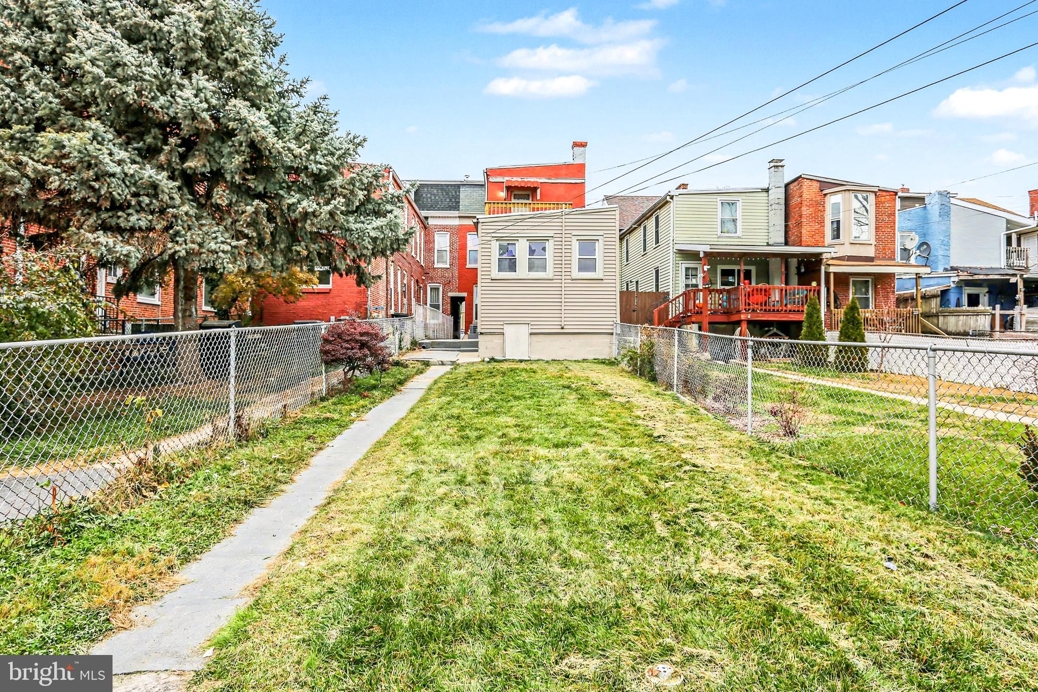 328 Walnut Street Columbia, PA 17512 - Photo 28 of 28 a living room with furniture