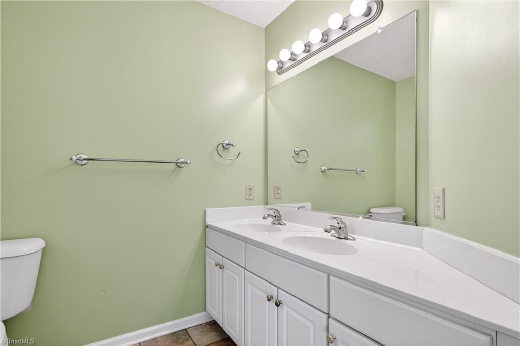 3401 Timberwolf Avenue High Point, NC 27265 - Photo 28 of 42