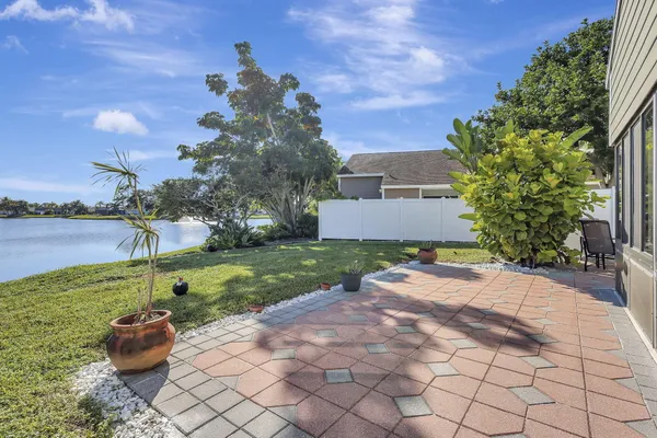 $3,100 | 602 Lakewood Drive, Unit 14C, Jupiter, FL 33458