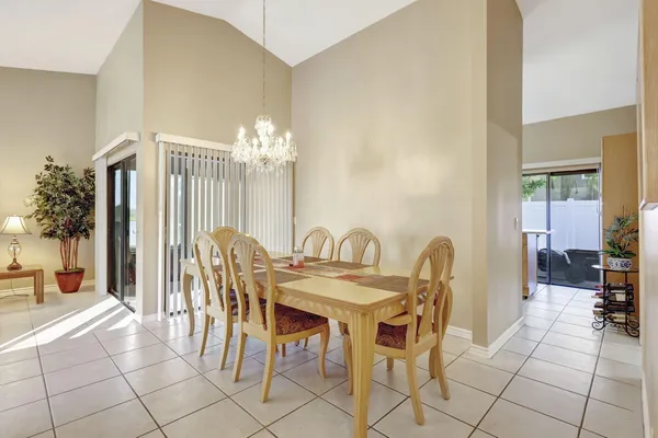 $3,100 | 602 Lakewood Drive, Unit 14C, Jupiter, FL 33458