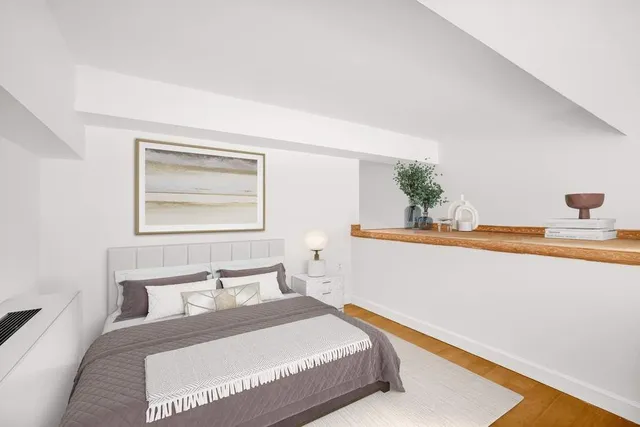 $645,000 | 310 East 46th Street, Unit 21T | Midtown East