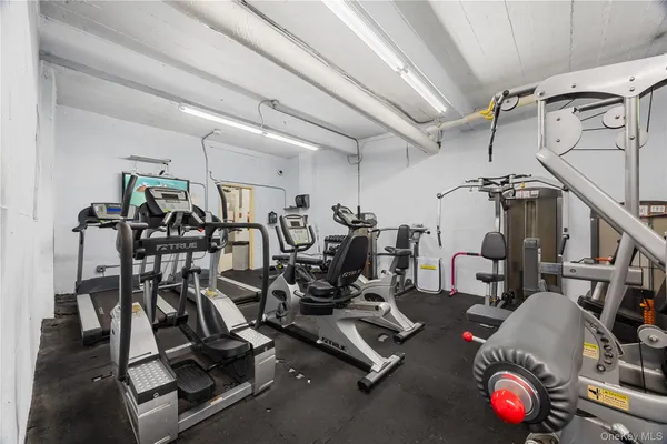 $2,750 | 3616 Henry Hudson Parkway, Unit 1FN | Central Riverdale