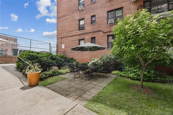 $2,750 | 3616 Henry Hudson Parkway, Unit 1FN | Central Riverdale