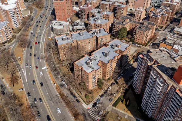 $2,750 | 3616 Henry Hudson Parkway, Unit 1FN | Central Riverdale