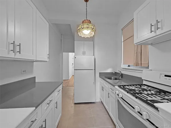 $2,750 | 3616 Henry Hudson Parkway, Unit 1FN | Central Riverdale