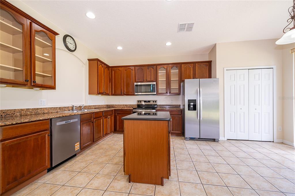 1412 Spring Fest Lane Orlando, FL 32828 - Photo 12 of 35