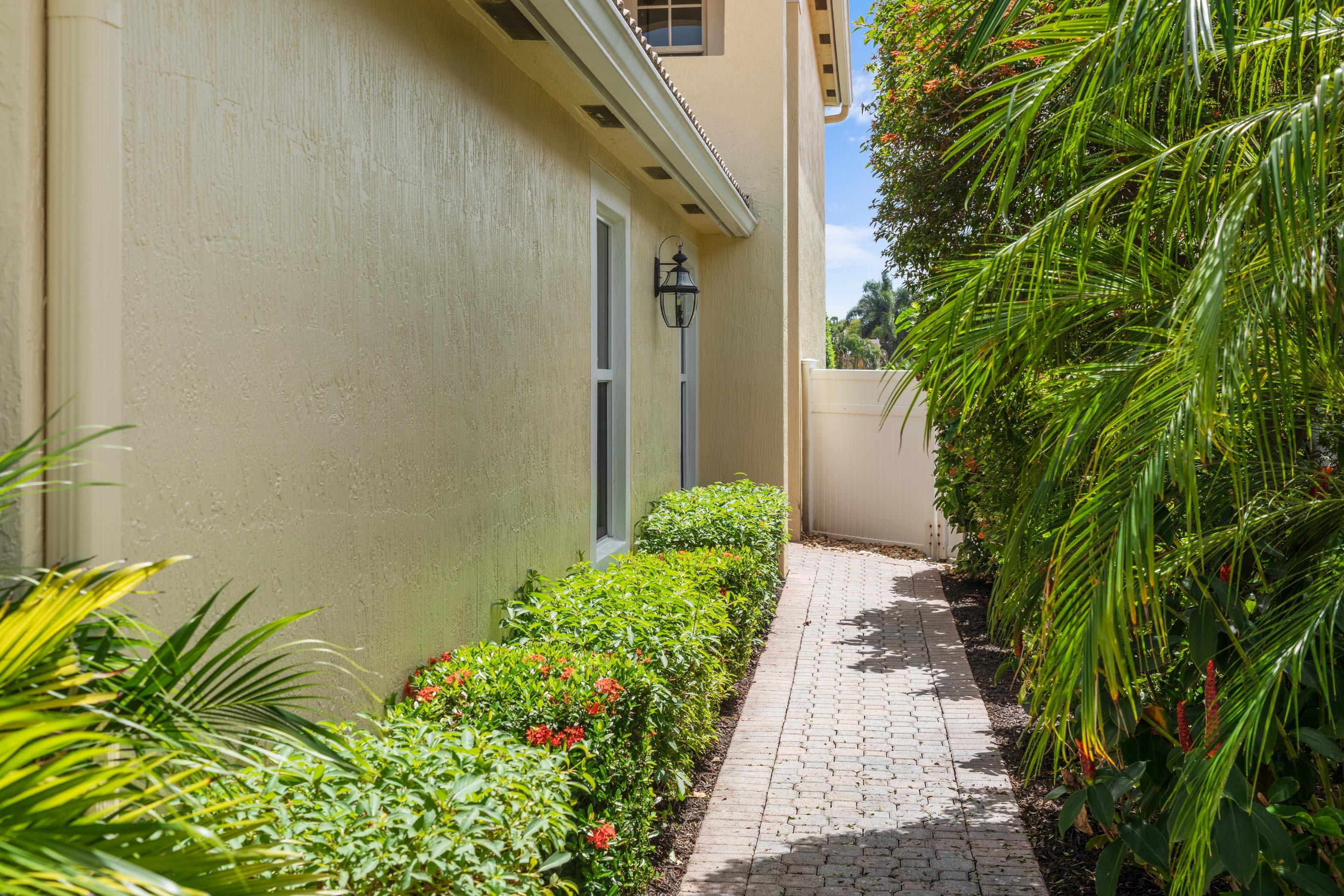 6310 Brava Way Boca Raton, FL 33433 - Photo 3 of 34 6310 Brava Way Boca Raton-3