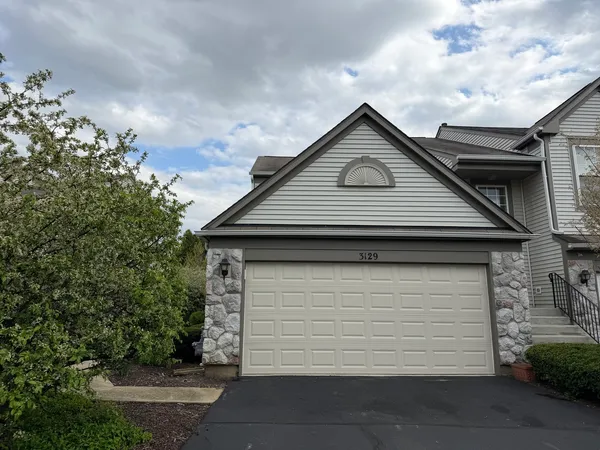 $2,100 | 3129 Ollerton Avenue, Unit 3129, Aurora, IL 60502