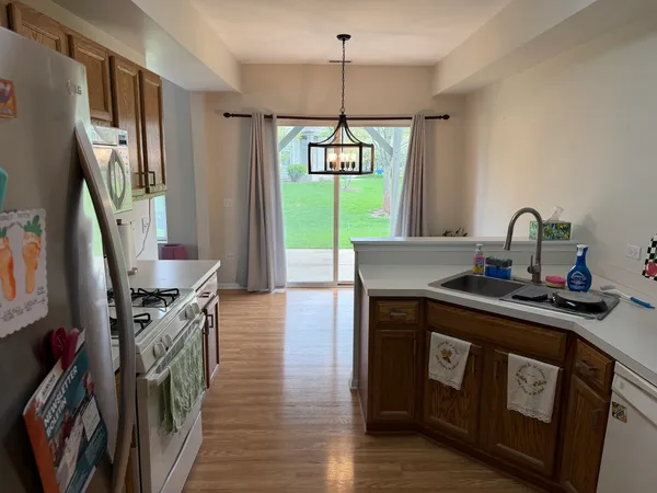 $2,100 | 3129 Ollerton Avenue, Unit 3129, Aurora, IL 60502