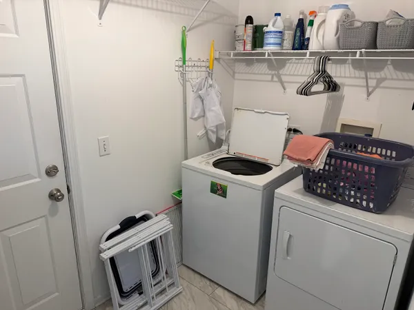 $2,100 | 3129 Ollerton Avenue, Unit 3129, Aurora, IL 60502