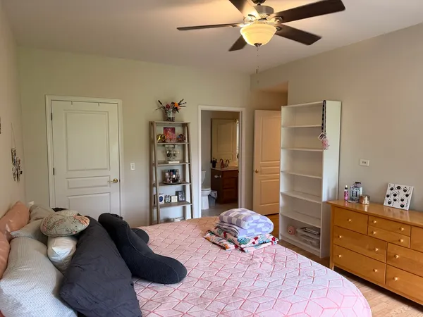 $2,100 | 3129 Ollerton Avenue, Unit 3129, Aurora, IL 60502