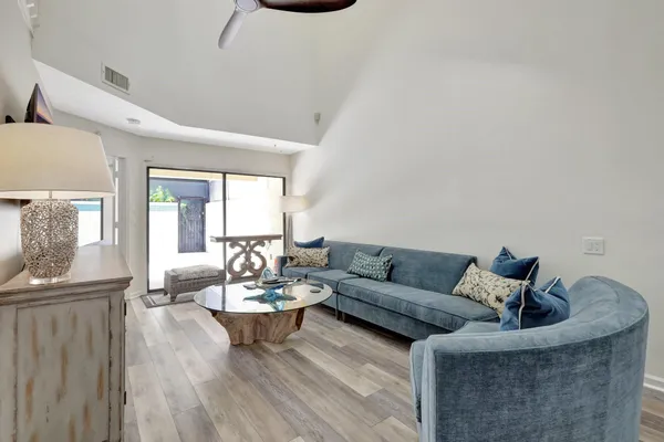 $3,950 | 705 Sea Oats Drive, Unit C4, Juno Beach, FL 33408
