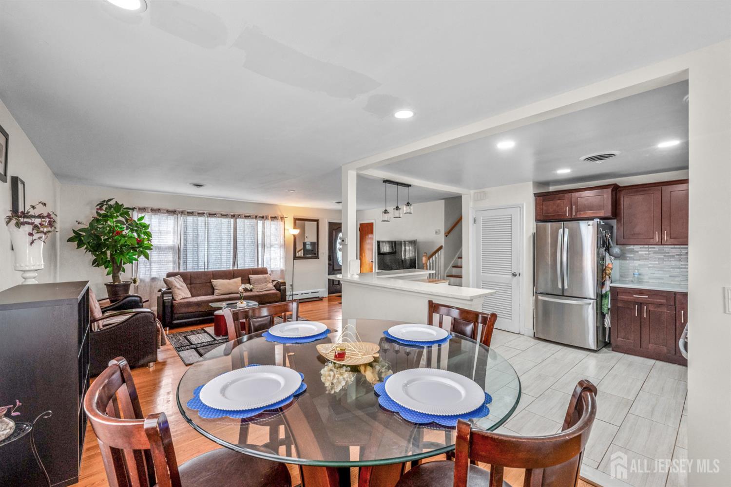 701 Denninger Road North Plainfield, NJ 07063 - Photo 4 of 24