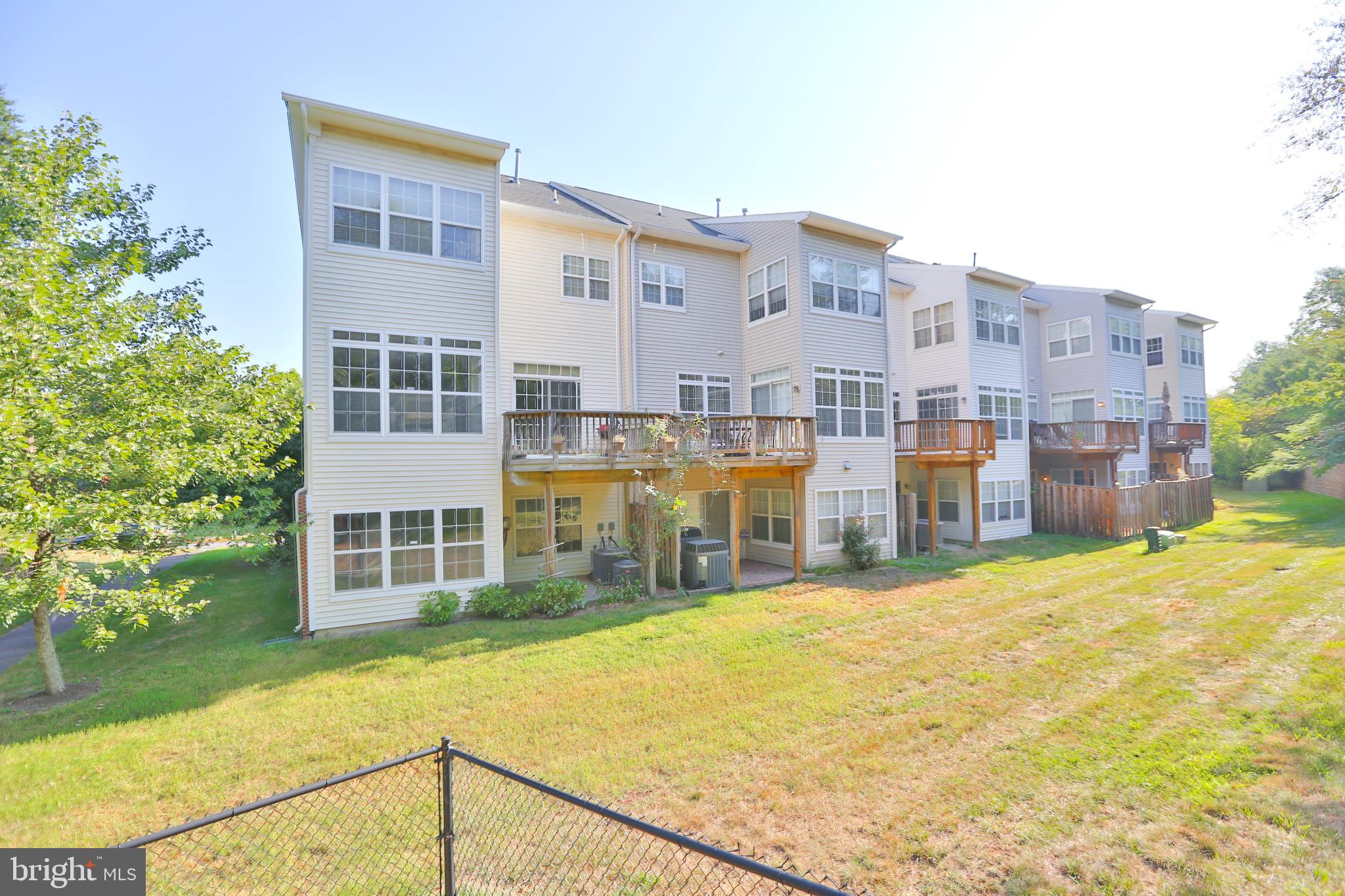 7302 Hampton Manor Place Springfield, VA 22150 - Photo 3 of 42