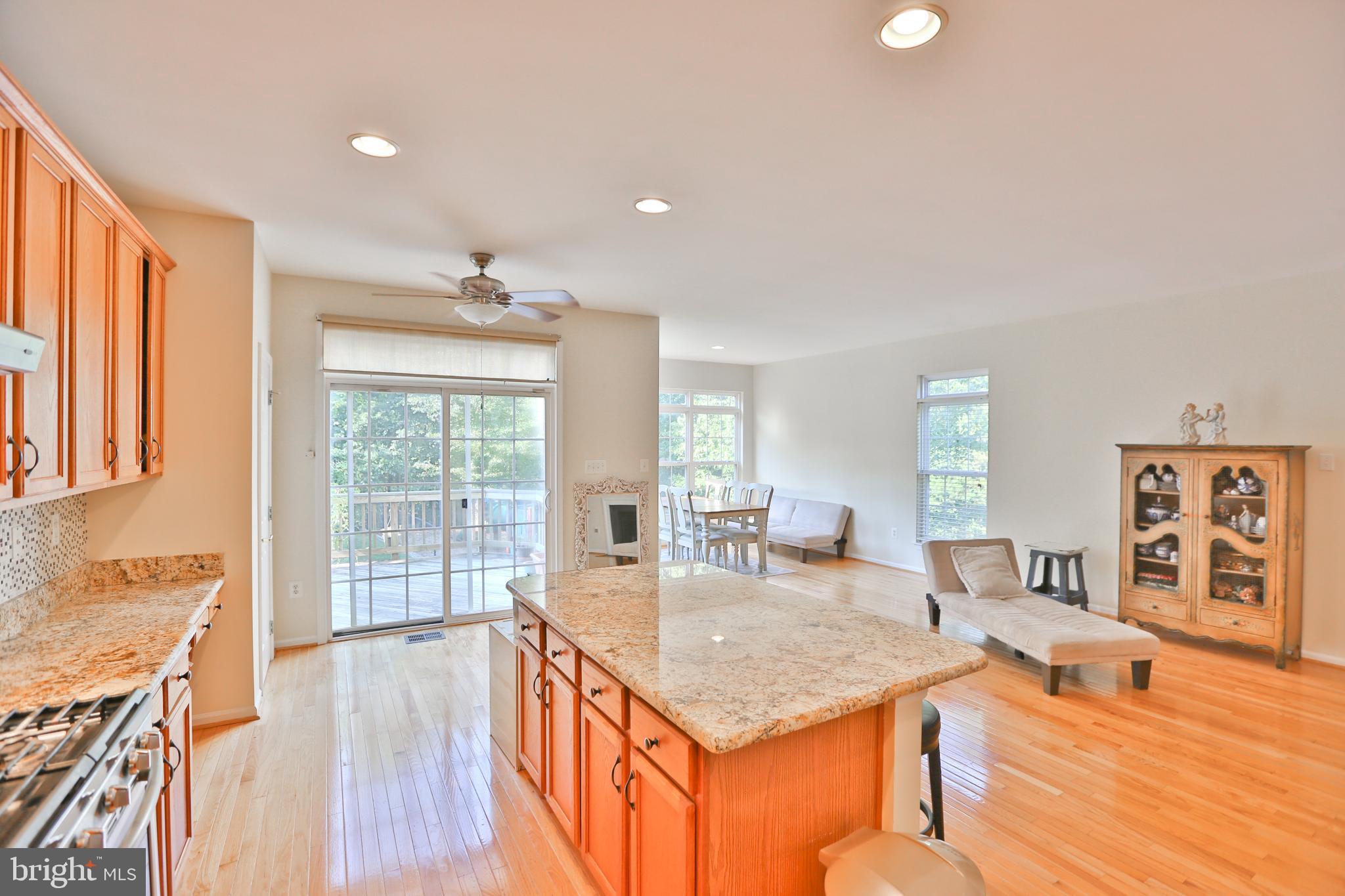 7302 Hampton Manor Place Springfield, VA 22150 - Photo 10 of 42