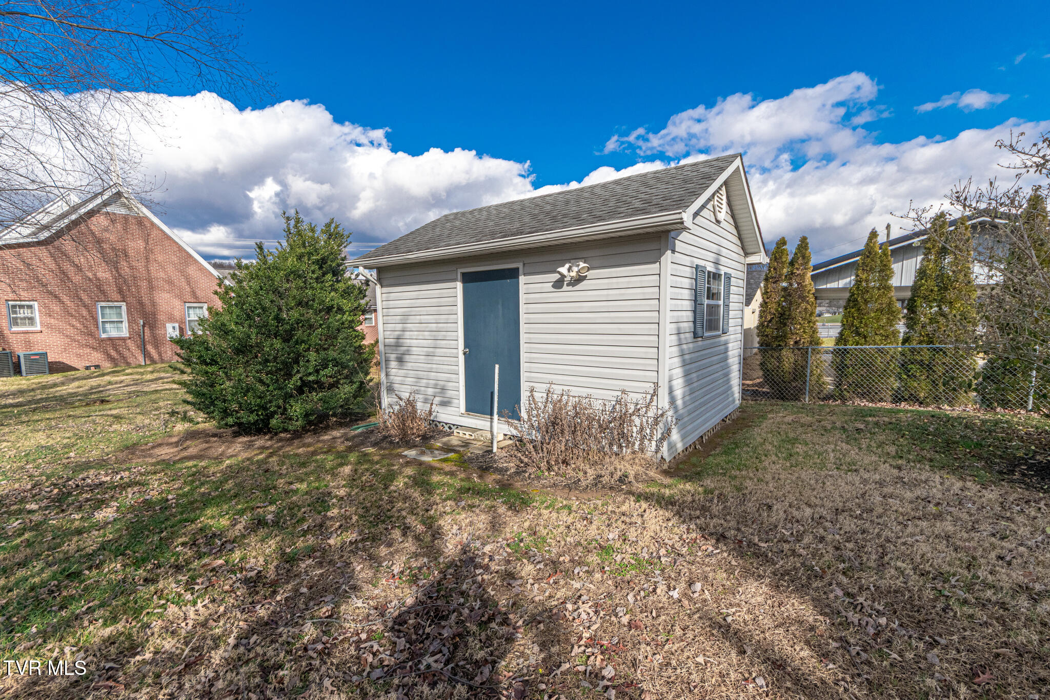 414 Caleb Avenue Elizabethton, TN 37643 - Photo 19 of 28 DSC_0807