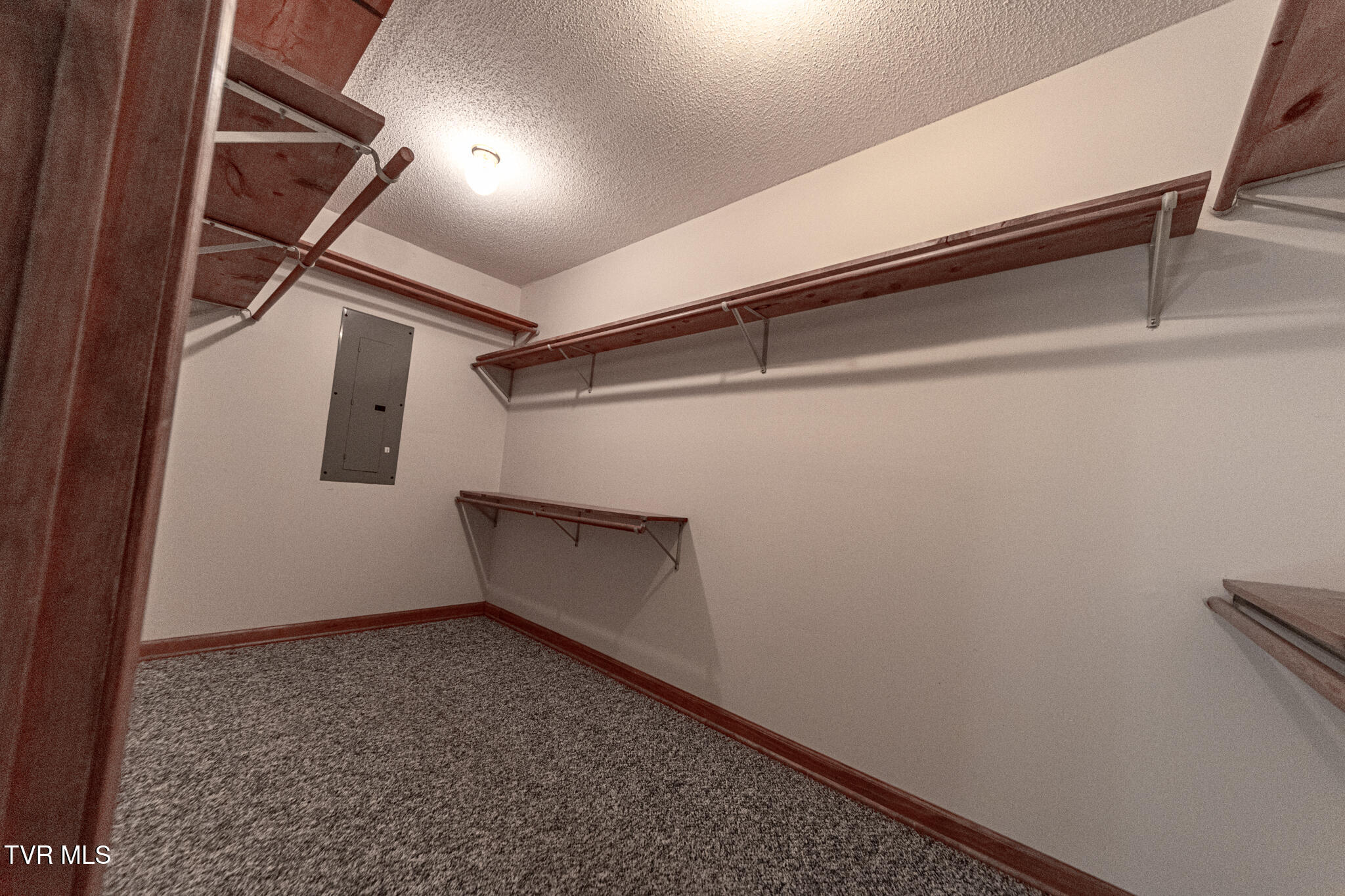 414 Caleb Avenue Elizabethton, TN 37643 - Photo 22 of 28 DSC_0803