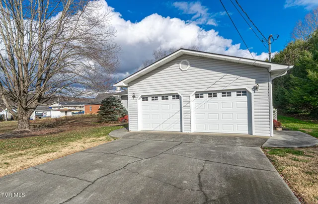 $339,900 | 414 Caleb Avenue, Elizabethton, TN 37643