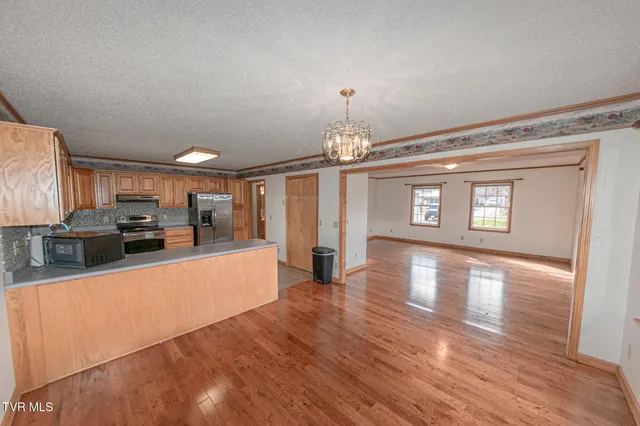 $339,900 | 414 Caleb Avenue, Elizabethton, TN 37643