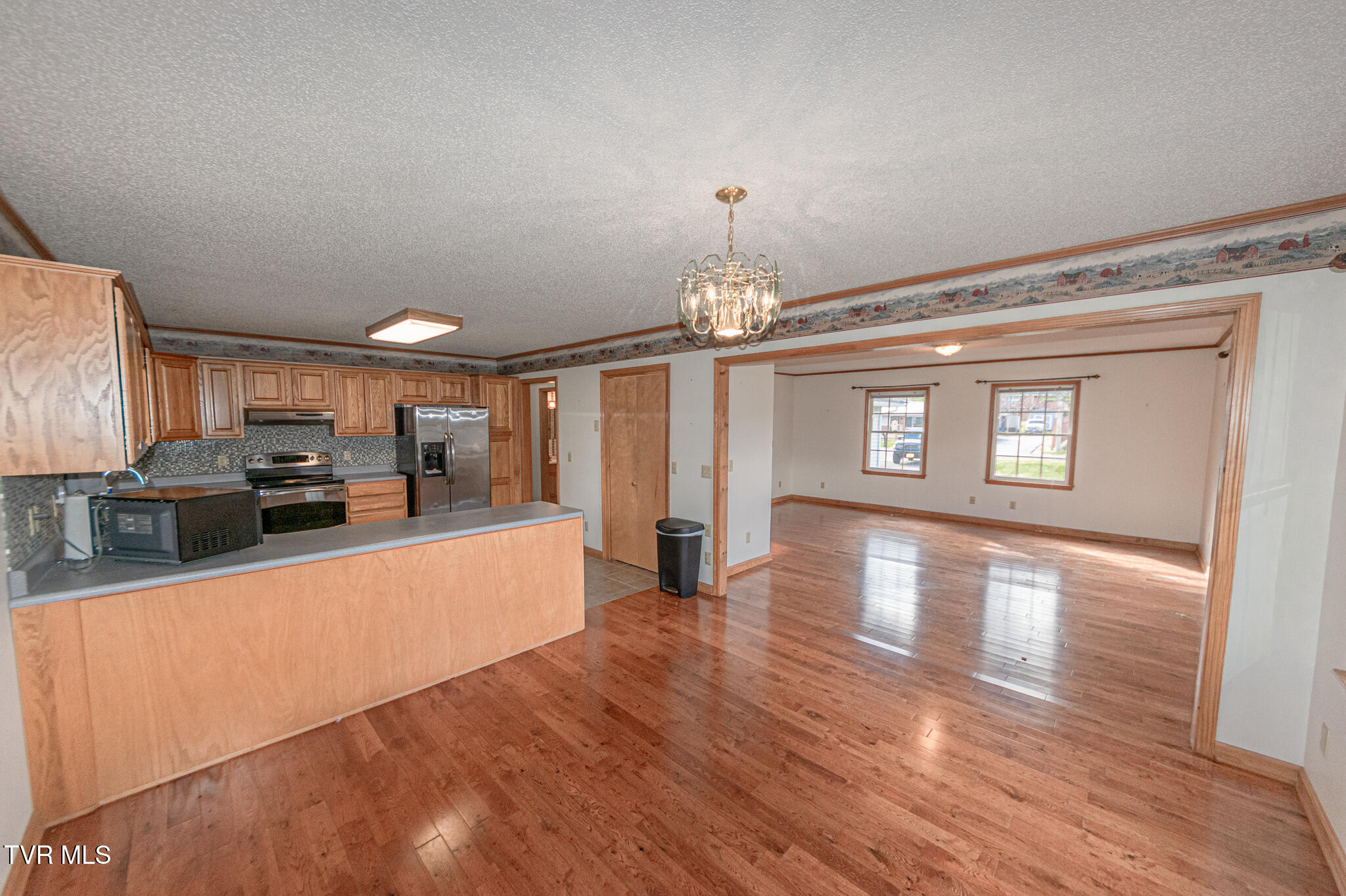 414 Caleb Avenue Elizabethton, TN 37643 - Photo 7 of 28 DSC_0794