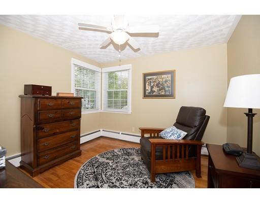 32 Manor Road Auburn, MA 01501 - Photo 14 of 28 Gallery Image 14