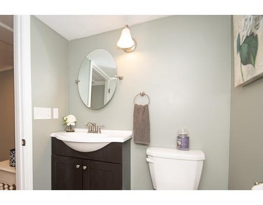 32 Manor Road Auburn, MA 01501 - Photo 16 of 28 Gallery Image 16