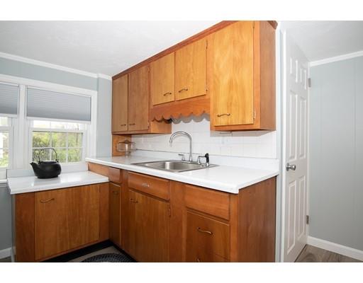 32 Manor Road Auburn, MA 01501 - Photo 17 of 28 Gallery Image 17