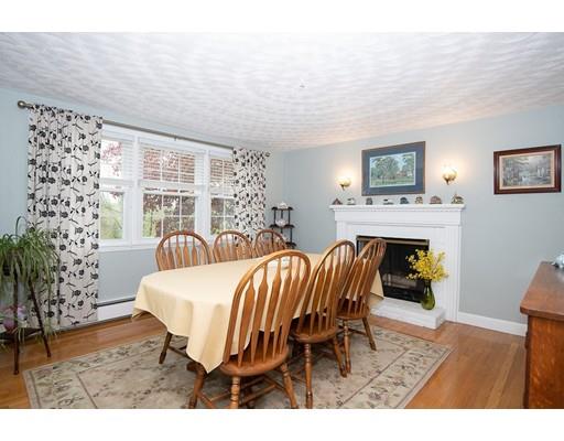 32 Manor Road Auburn, MA 01501 - Photo 8 of 28 Gallery Image 8