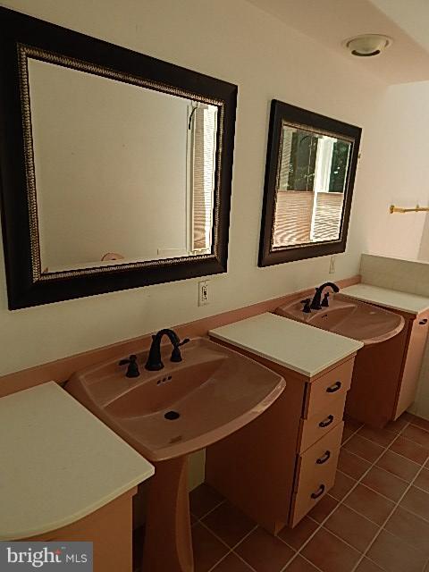 2824 Broadview Terrace Annapolis, MD 21401 - Photo 22 of 30 Bath (Master)