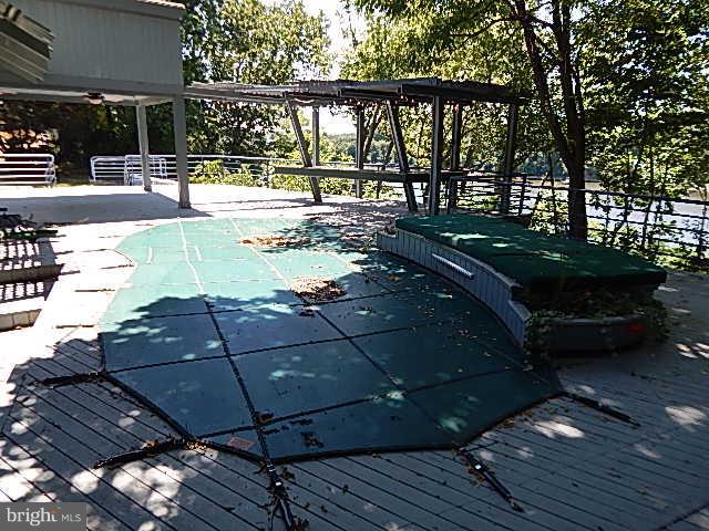 2824 Broadview Terrace Annapolis, MD 21401 - Photo 4 of 30 Rear deck with mini pool/spa