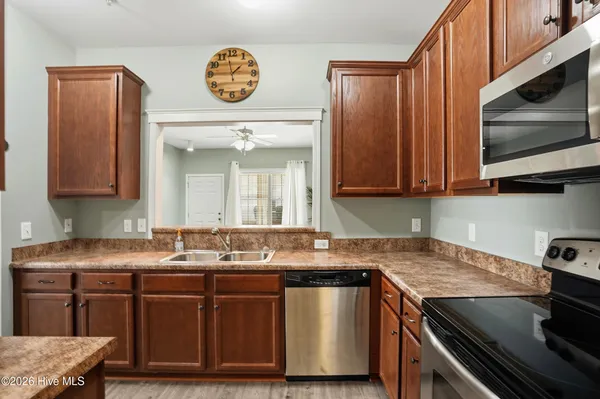 $207,500 | 115 Covil Avenue, Unit 102, Wilmington, NC 28403