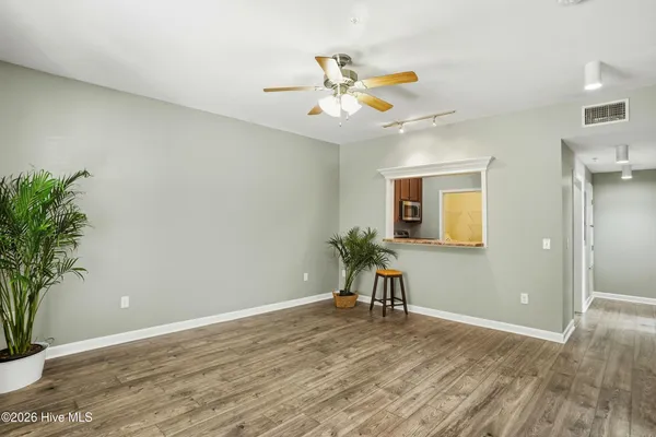 $207,500 | 115 Covil Avenue, Unit 102, Wilmington, NC 28403