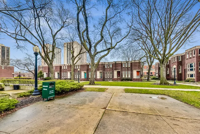 2819 South Michigan Avenue, Chicago, IL 60616