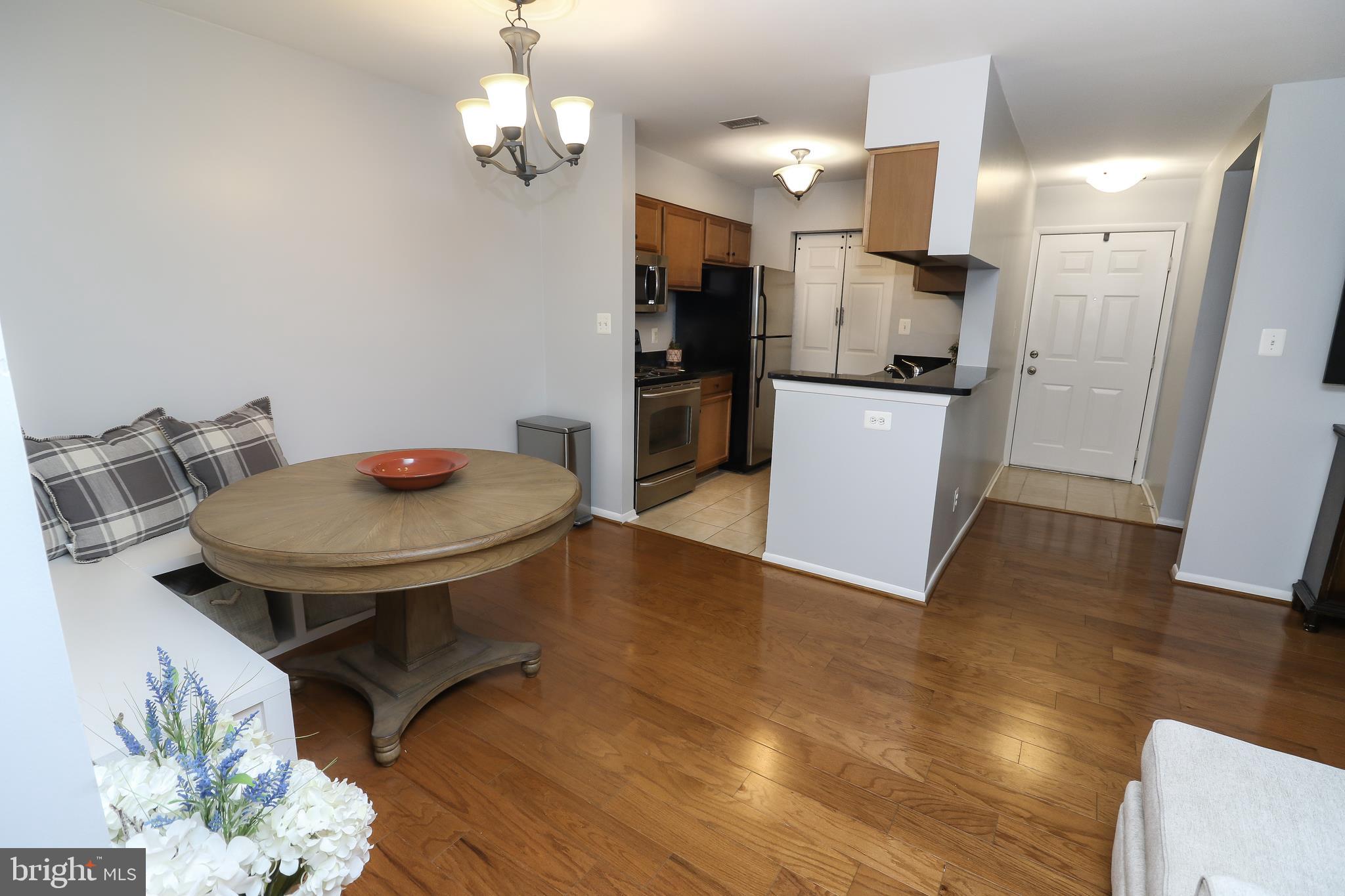1705 Ascot Way, Unit E Reston, VA 20190 - Photo 11 of 40 Dining and Kitchen