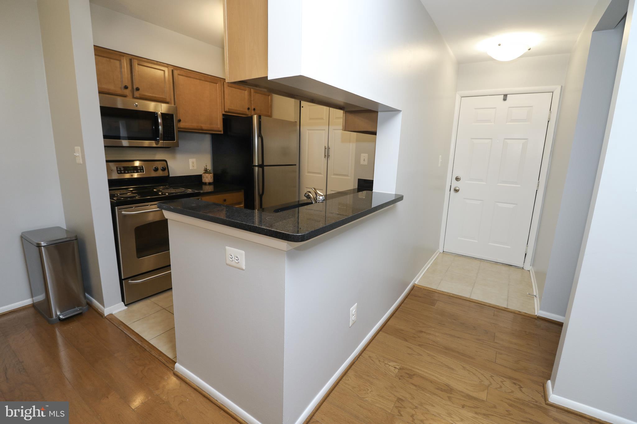 1705 Ascot Way, Unit E Reston, VA 20190 - Photo 12 of 40 Kitchen