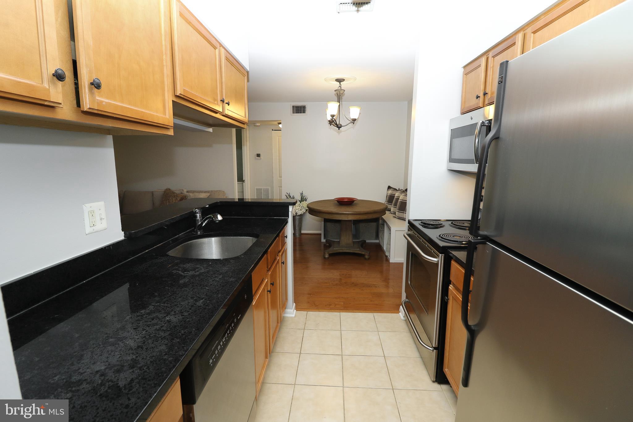 1705 Ascot Way, Unit E Reston, VA 20190 - Photo 16 of 40 Kitchen