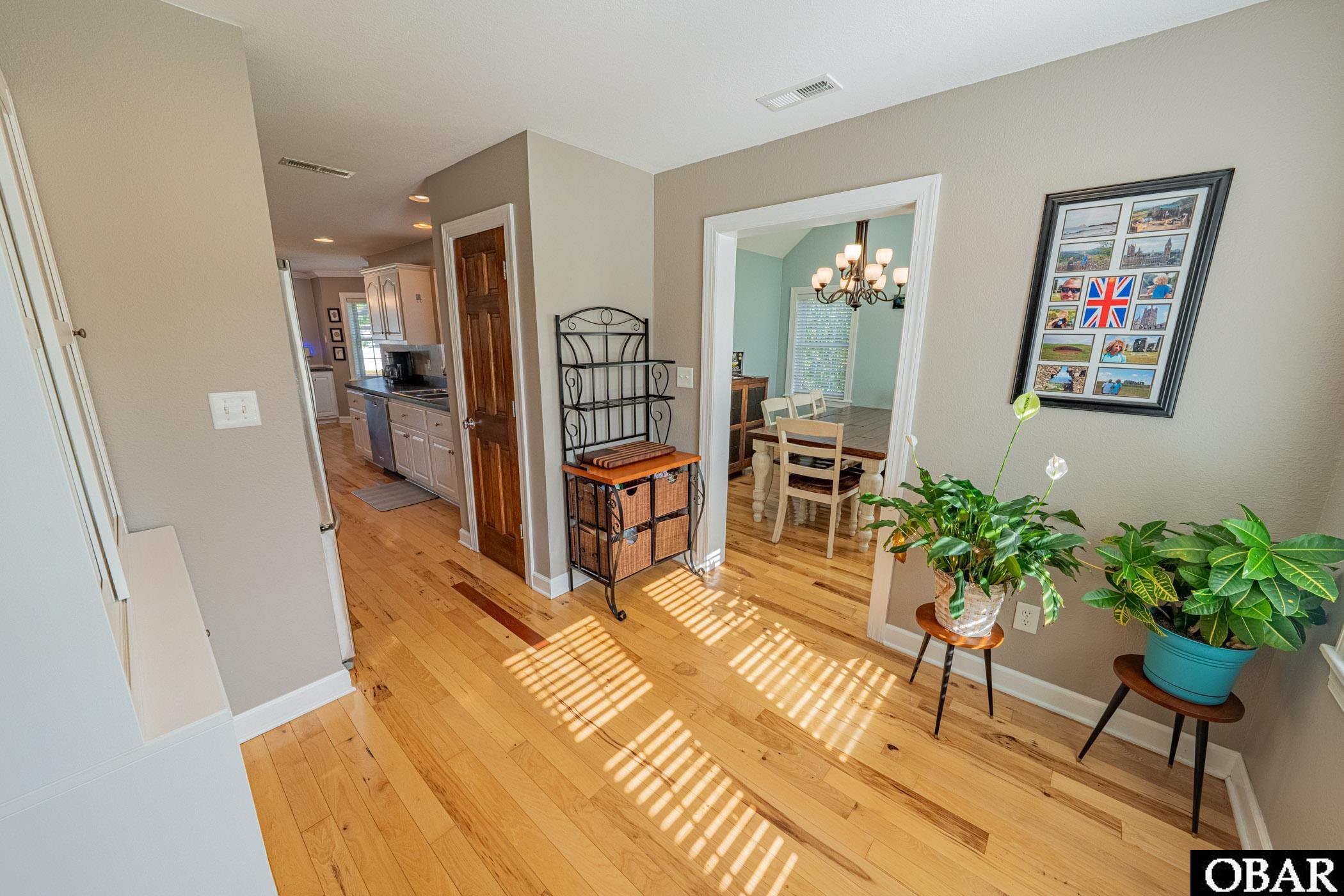 140 Fearing Place, Unit 63 Manteo, NC 27954 - Photo 18 of 50 Dining Entry