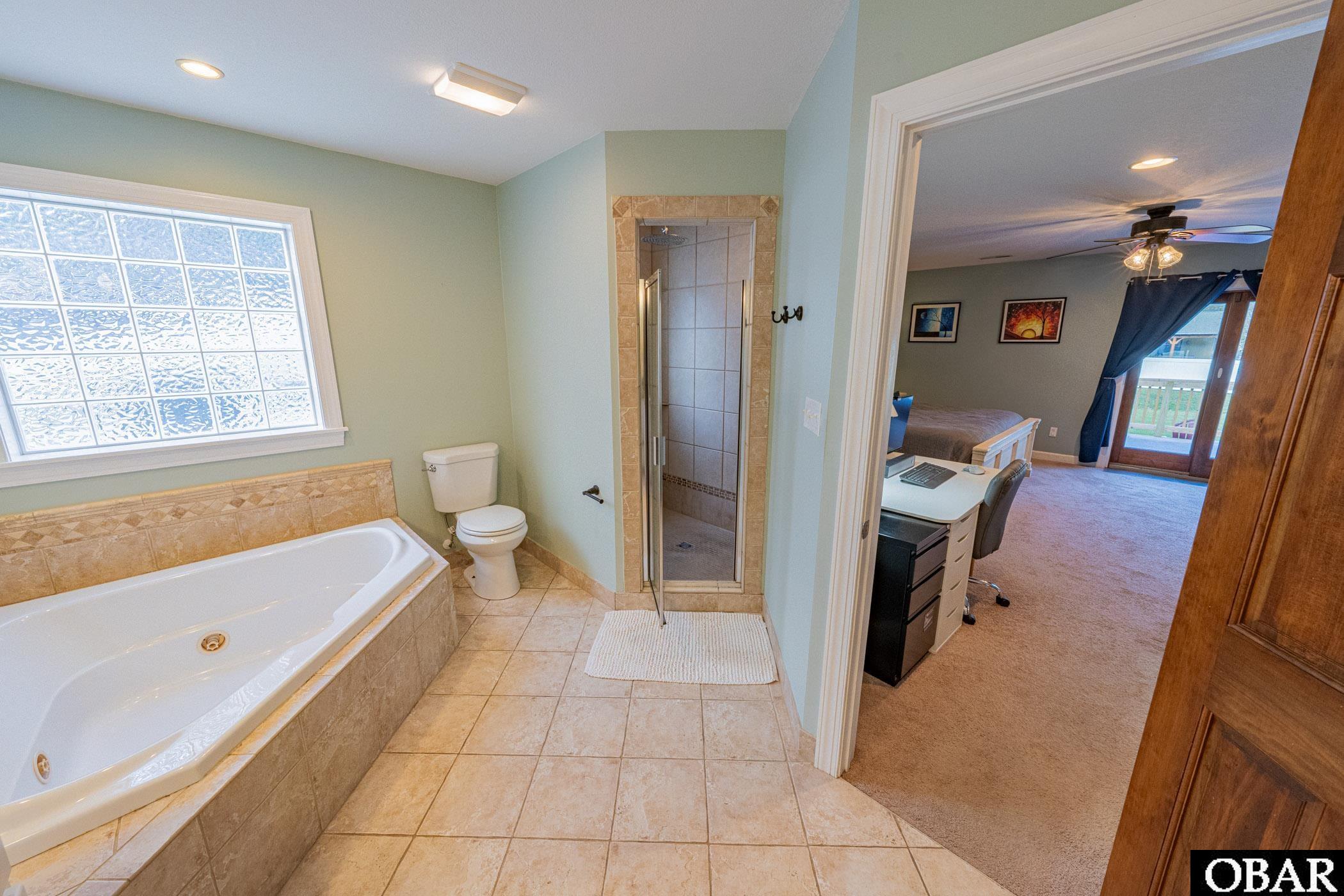140 Fearing Place, Unit 63 Manteo, NC 27954 - Photo 27 of 50 Ensuite Bath