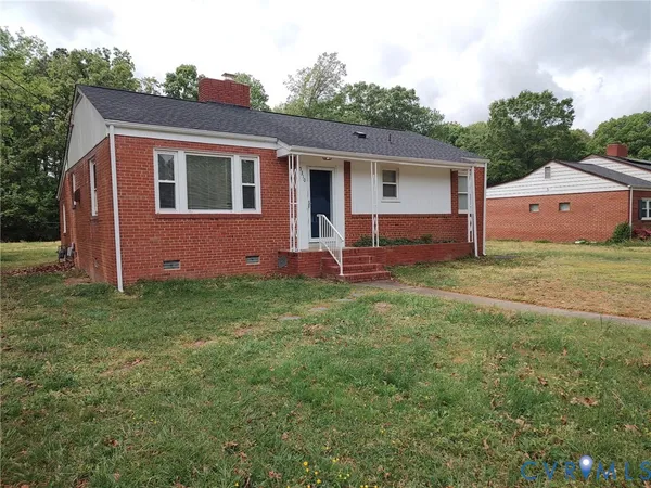 front view of house with a yard