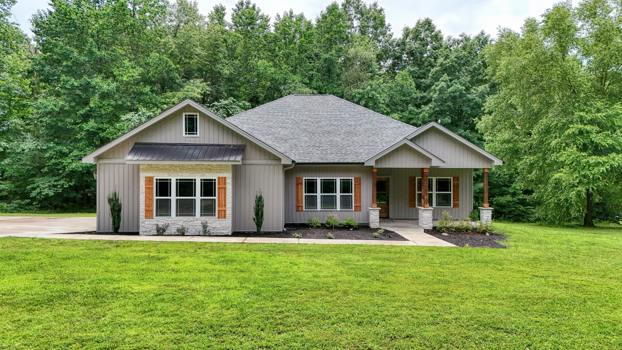 1081 Liberty Road Camden, TN 38320 - Photo 1 of 26 Gallery Image 1