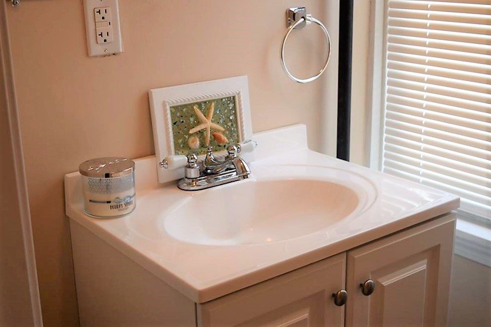 525 Post Road Warwick, RI 02888 - Photo 8 of 10 Gallery Image 8