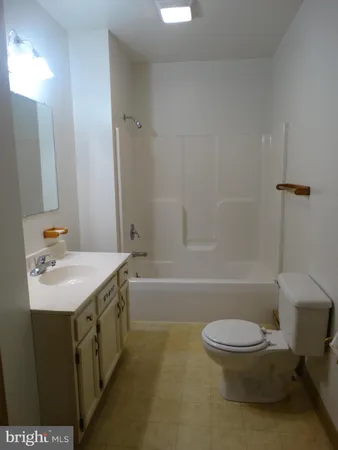 $1,025 | 130 North Antrim Way, Unit 1, Greencastle, PA 17225