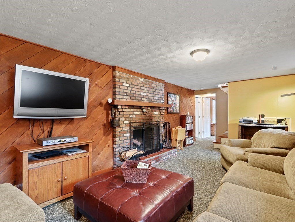 94 Pheasant Hill Road Franklin, MA 02038 - Photo 13 of 19 Gallery Image 13