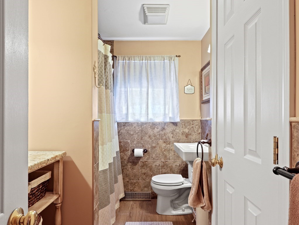 94 Pheasant Hill Road Franklin, MA 02038 - Photo 7 of 19 Gallery Image 7