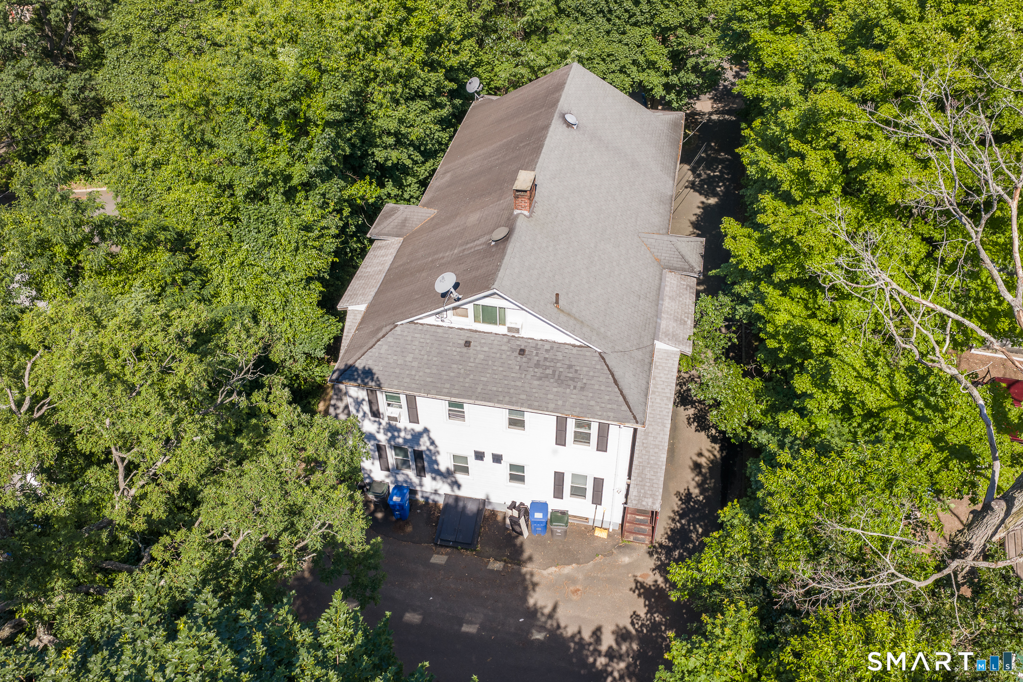 18 Arch Street Manchester, CT 06040 - Photo 6 of 12