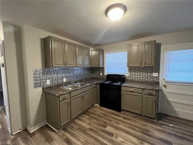 $875 | 857 Bellevue Street, Unit A, Greensboro, NC 27406