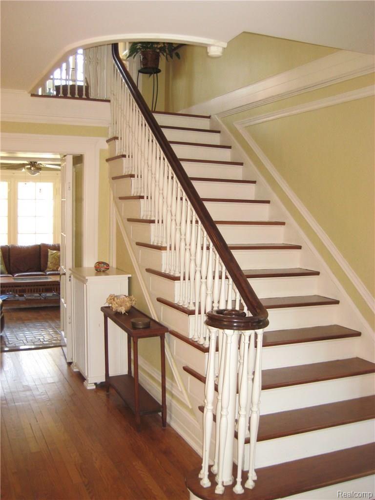 1047 Yorkshire Road Grosse Pointe, MI 48230 - Photo 11 of 20 IMG_1539.JPG
