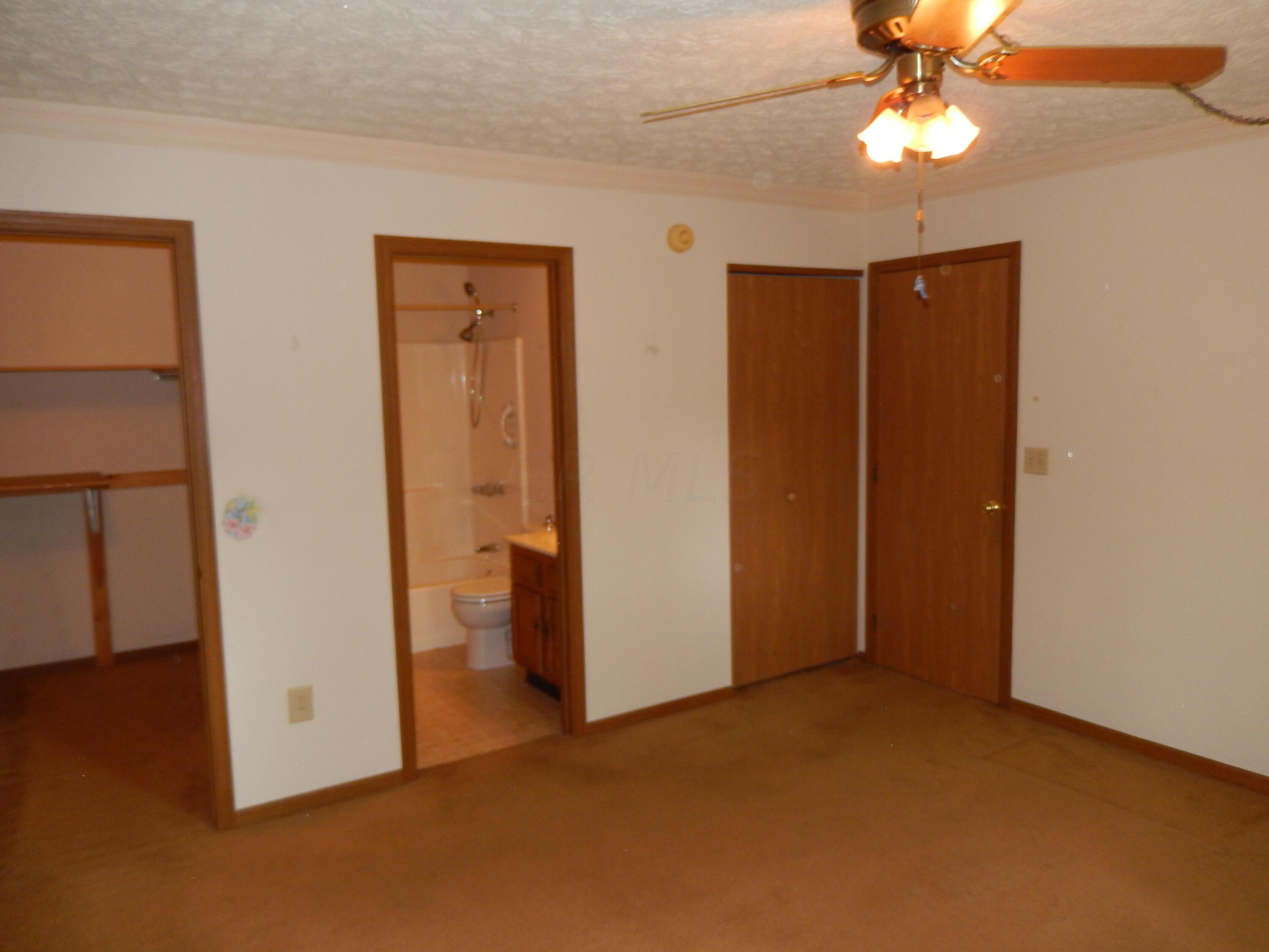 4119 Karl Road, Unit 309 Columbus, OH 43224 - Photo 16 of 26 Owner's Bedroom with Full Bath and Lg. Walk-in Closet