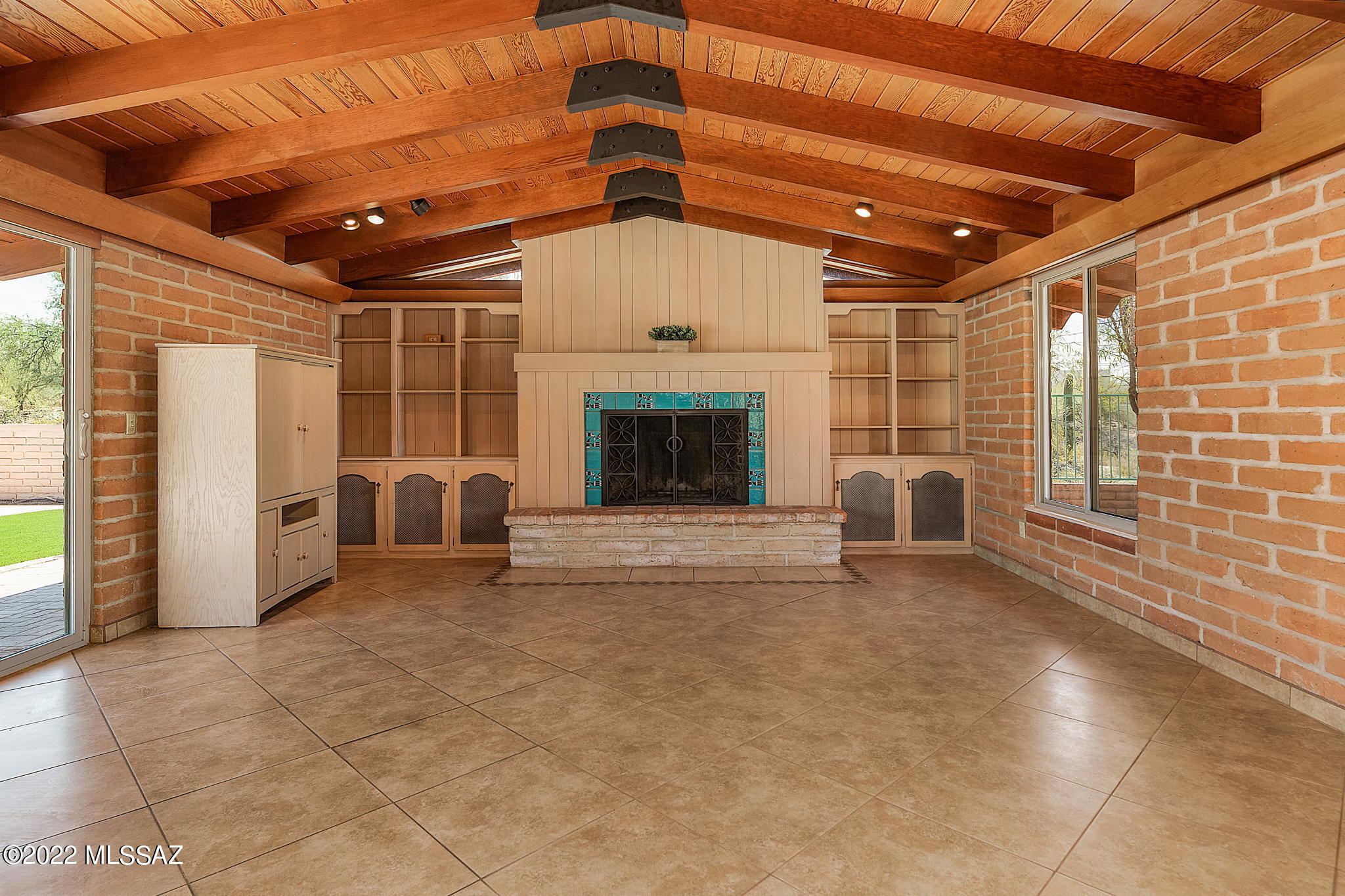 4043 North Pontatoc Road Tucson, AZ 85718 - Photo 5 of 42